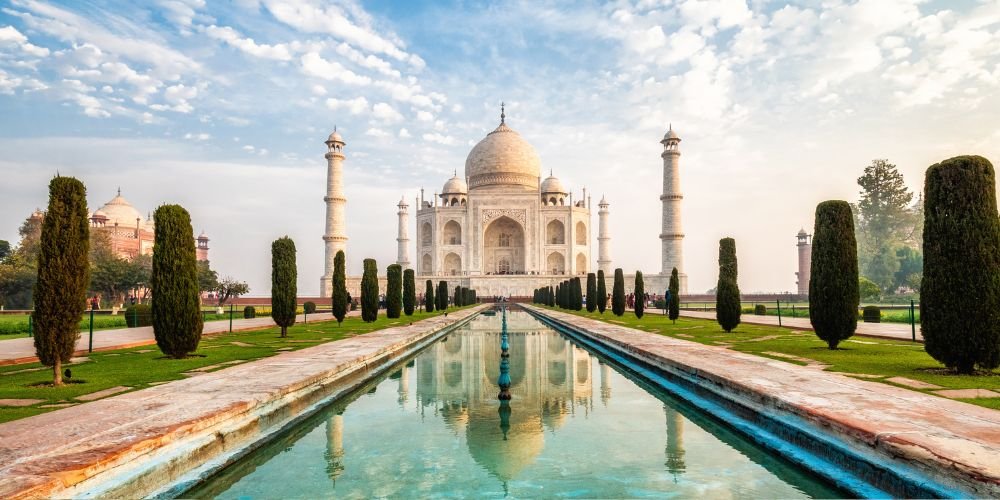 Taj Mahal, Best place to visit in India.